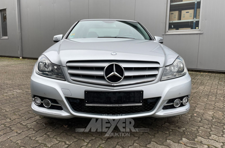 MERCEDES-BENZ C180, grau metallic,