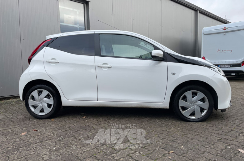 TOYOTA Aygo, weiß