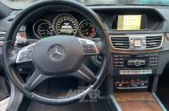 MERCEDES-BENZ E300 Bluetec