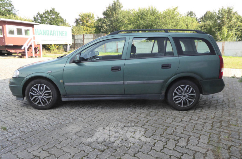 OPEL Astra 1.6 Kombi, 5-trg., grün