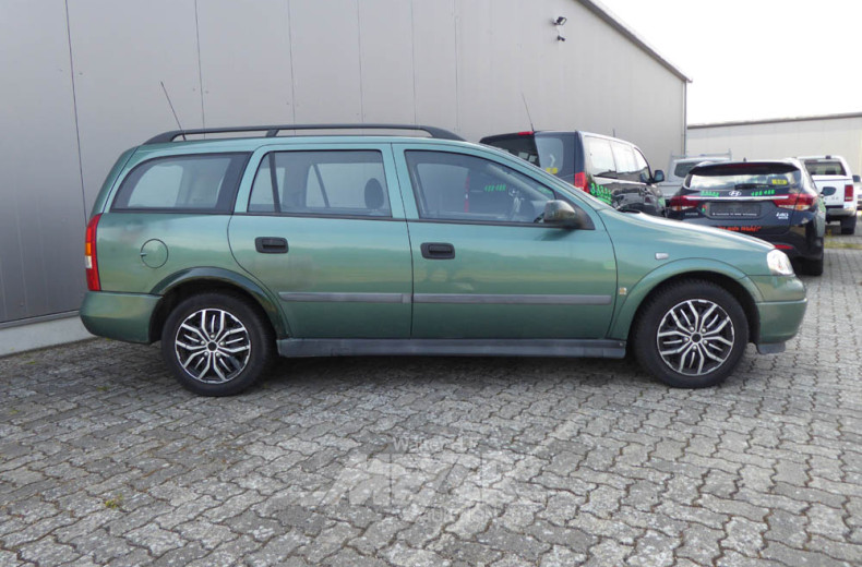 OPEL Astra 1.6 Kombi, 5-trg., grün