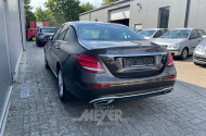 MERCEDES-BENZ E200d Limousine,