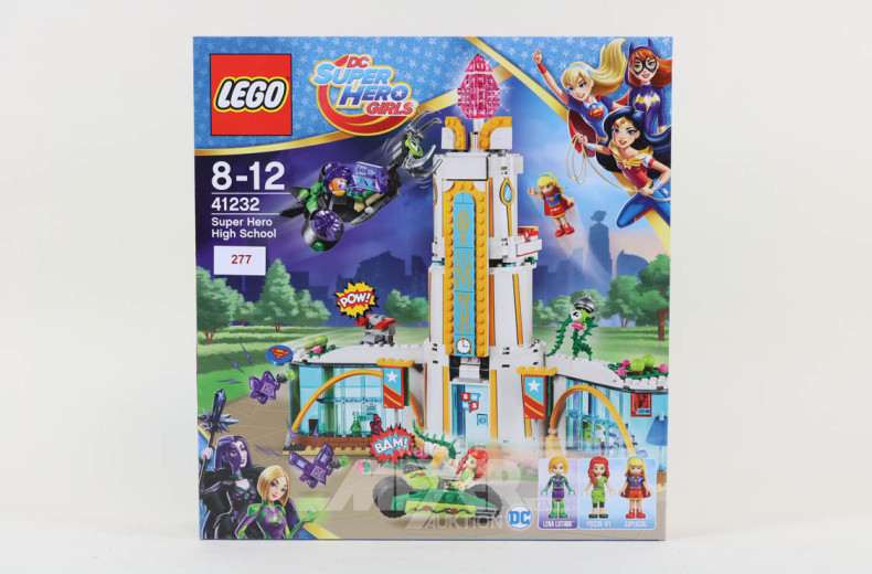 7 LEGO DC Super Hero Girls