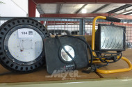 2 LED-Baustrahler sowie 1x Halogenstrahler