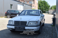 MERCEDES-BENZ W202 C180 Limousine, weiß