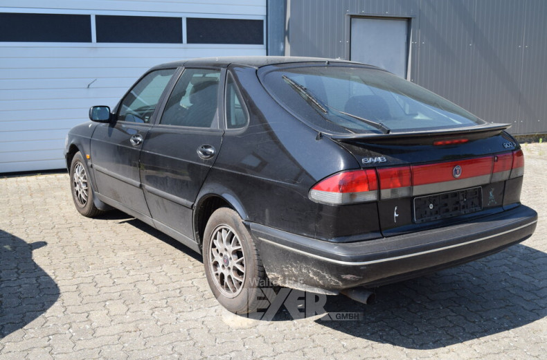 SAAB 900 II, schwarz, 4-trg.