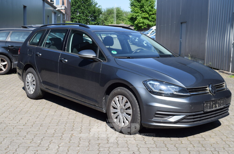 VOLKSWAGEN Golf Variant 1.0 TSI OPF