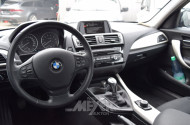 BMW 118i Advantage, schwarz