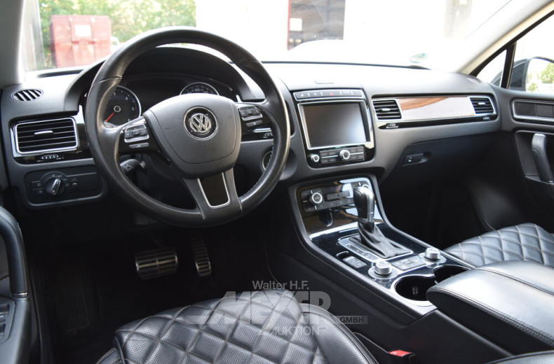 VOLKSWAGEN Touareg 3.0 TDI Blue Motion