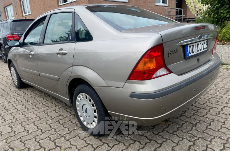 FORD Focus Limousine, silber