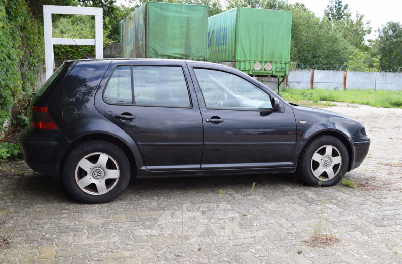 VOLKSWAGEN Golf IV, schwarz