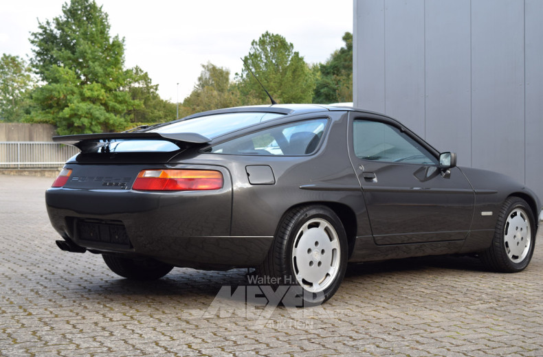 PORSCHE 928 S4