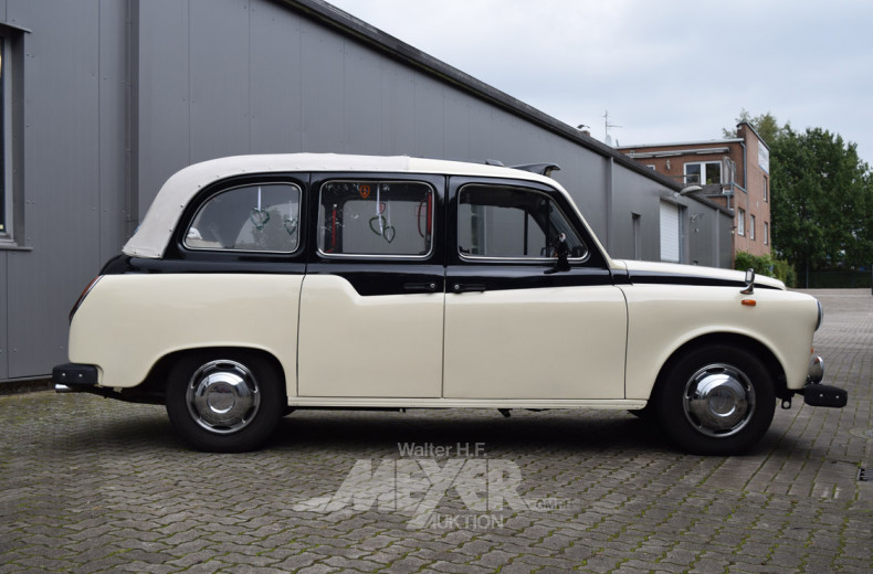 LTI Carbodies London Taxi Landualet FX4,