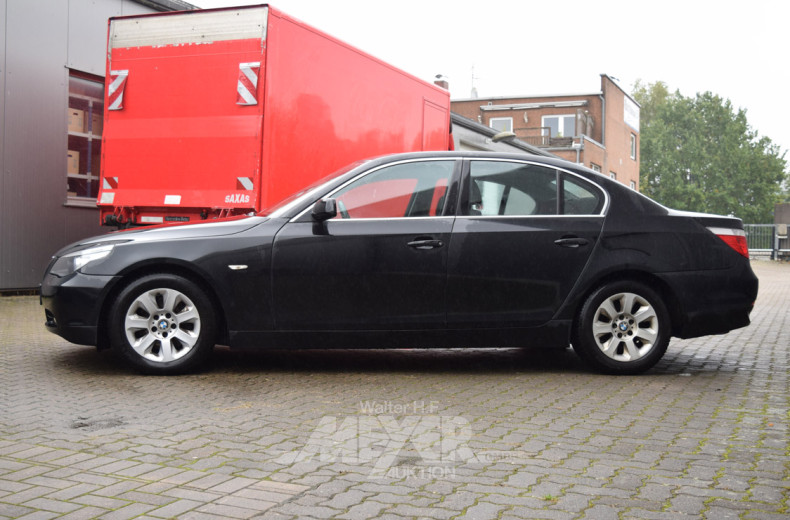 BMW 530d E60, limousine