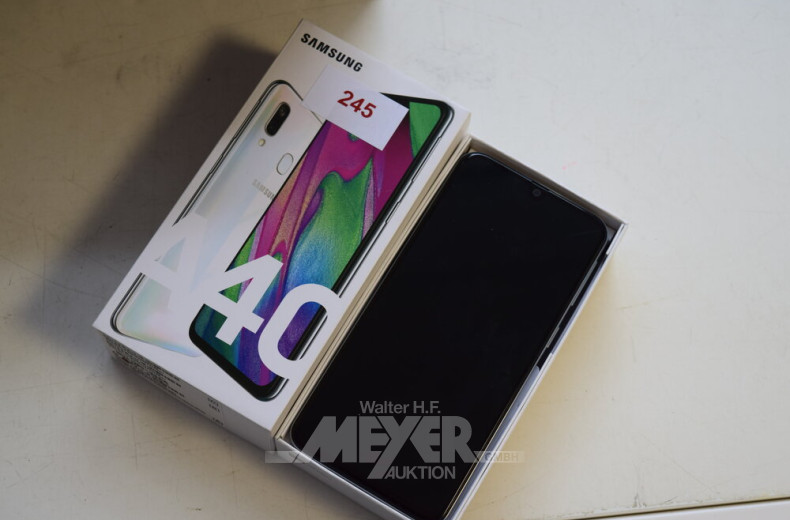 Smartphone SAMSUNG Galaxy A40,