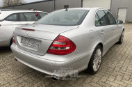 MERCEDES-BENZ E200 W211, silber