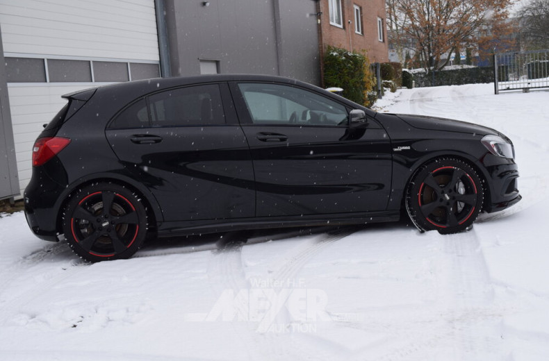 MERCEDES-BENZ A45 AMG 4Matic Speedshift