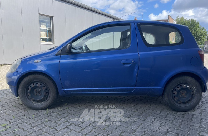 TOYOTA Yaris, blau, 3 trg.