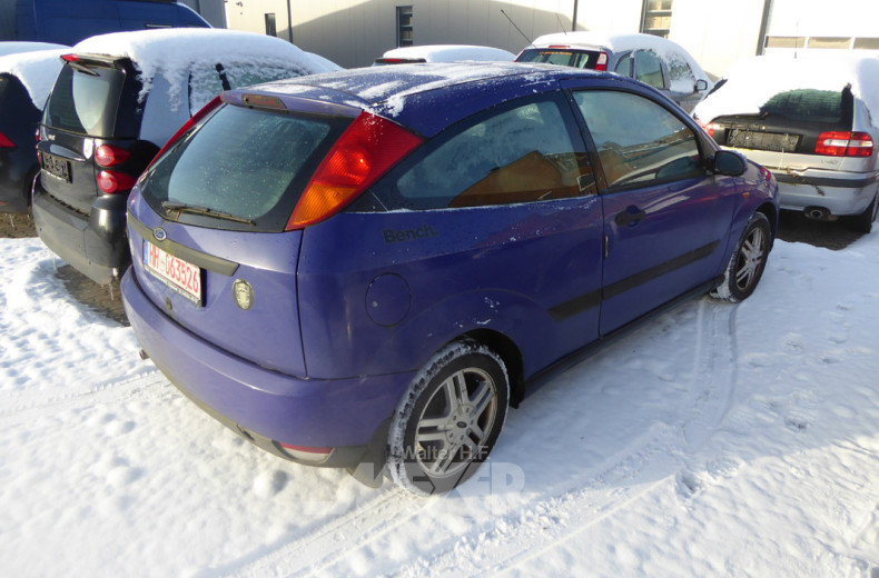 FORD Focus blau