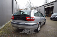 VOLVO V 40 Kombi, silber metallic