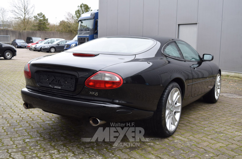 JAGUAR XK8 Coupé, schwarz