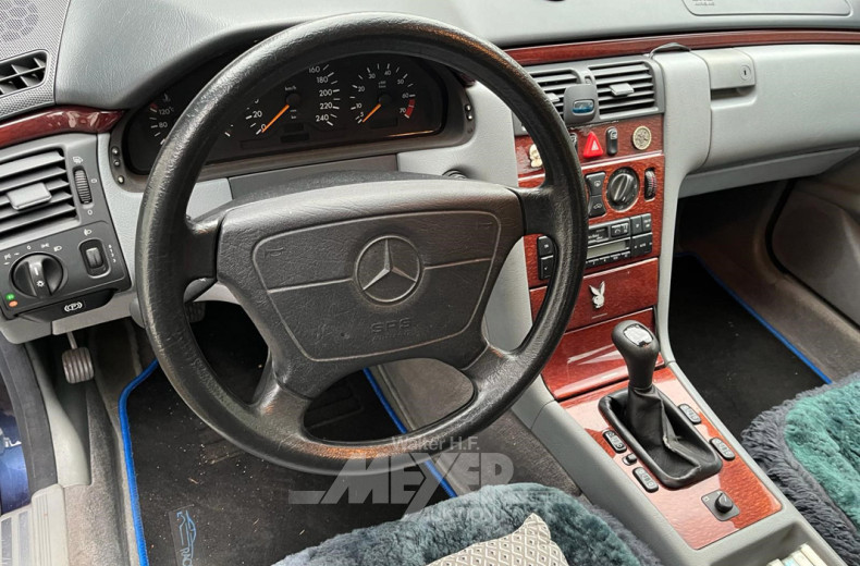 MERCEDES-BENZ E200 W210 Classic,