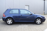 VOLKSWAGEN Golf IV, blau