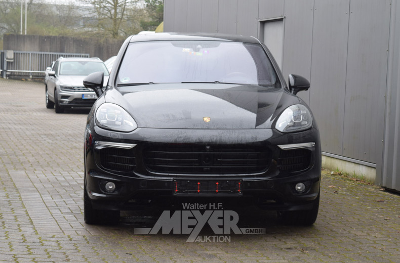 PORSCHE Cayenne S Diesel V8, schwarz