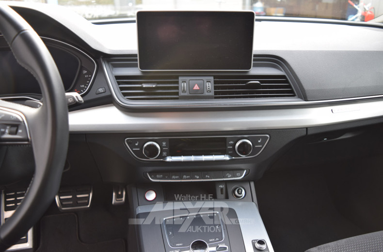 AUDI SQ5 TDI quattro tiptronic,