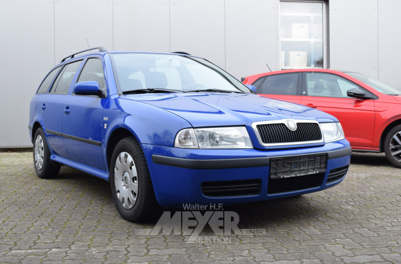 SKODA Octavia Kombi, blau