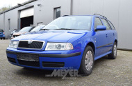 SKODA Octavia Kombi, blau