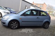 FORD Fiesta, hellblau, 3-trg.