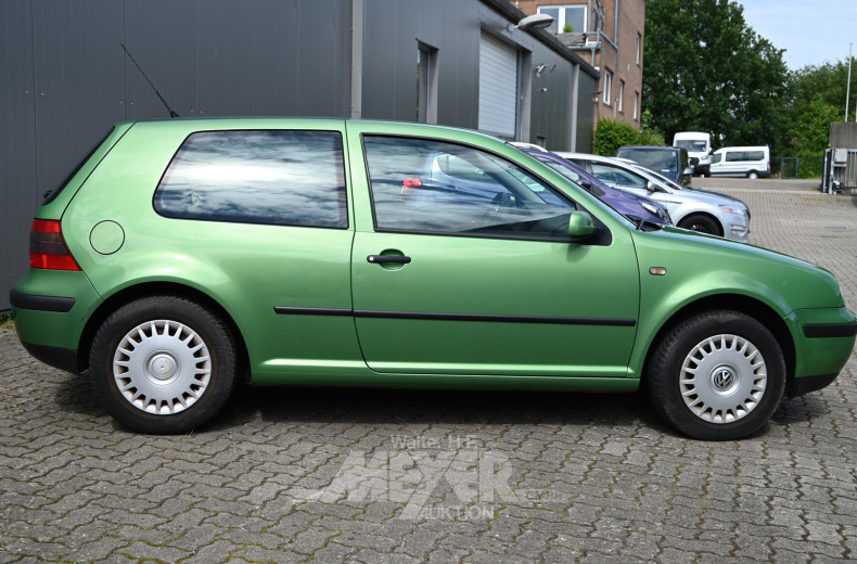 VOLKSWAGEN Golf IV 1.6, grün