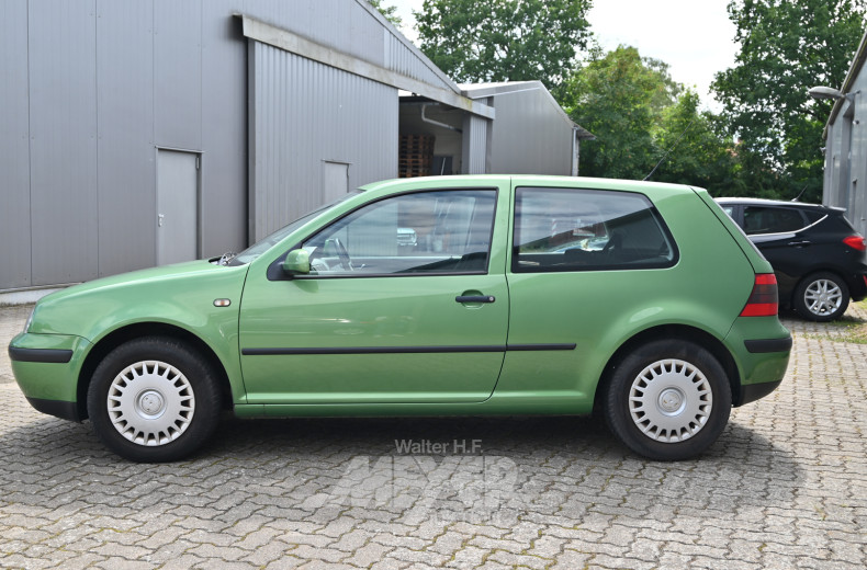 VOLKSWAGEN Golf IV 1.6, grün