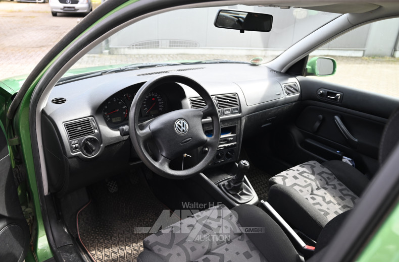 VOLKSWAGEN Golf IV 1.6, grün