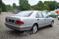 MERCEDES-BENZ W210 E240 Classic