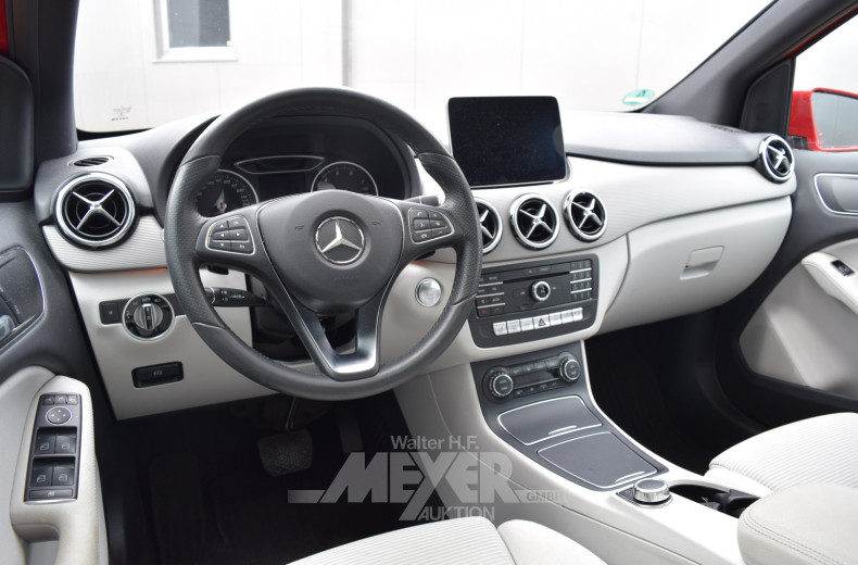 MERCEDES-BENZ B180 7G-DCT Style,