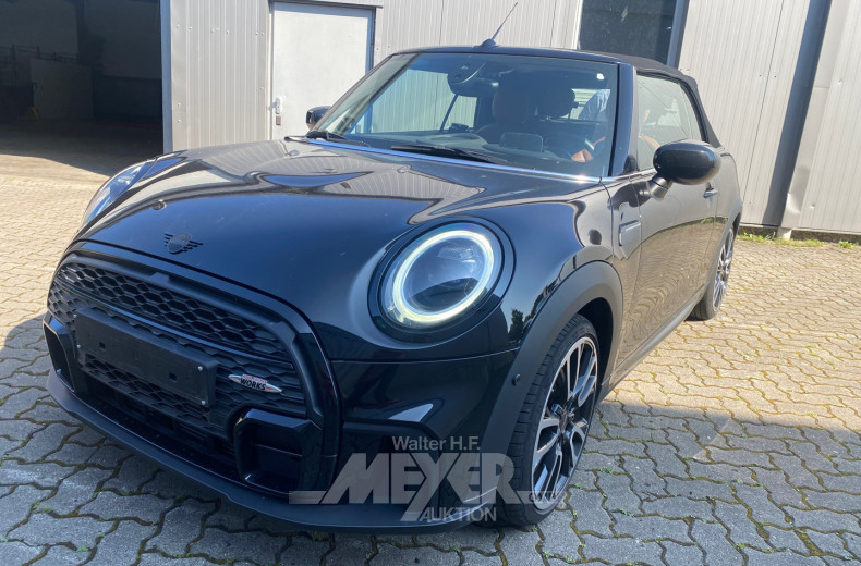 MINI Cabrio Aut. John Cooper Works Trim