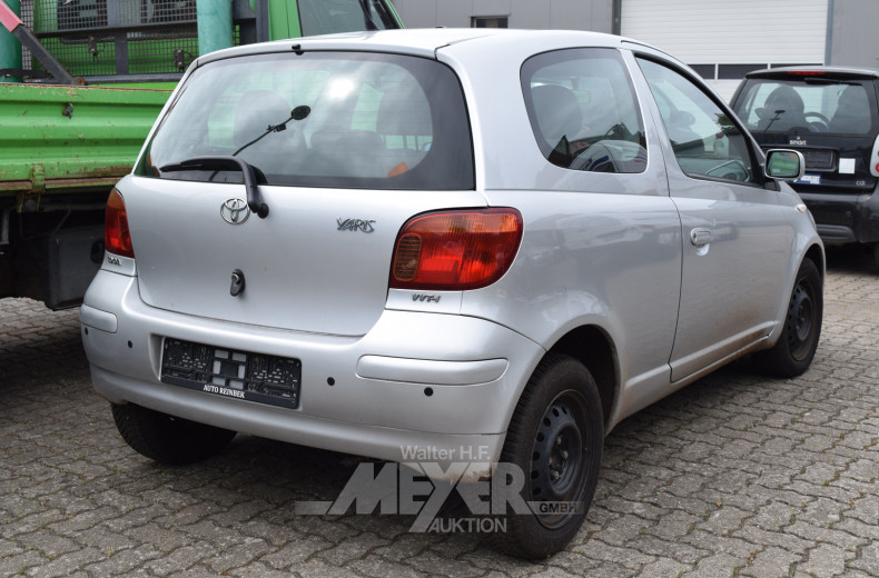 TOTOYA Yaris, silber metallic