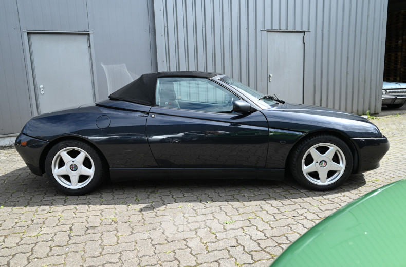 ALFA ROMEO 916 Spider 3.0 V6 Cabriolet