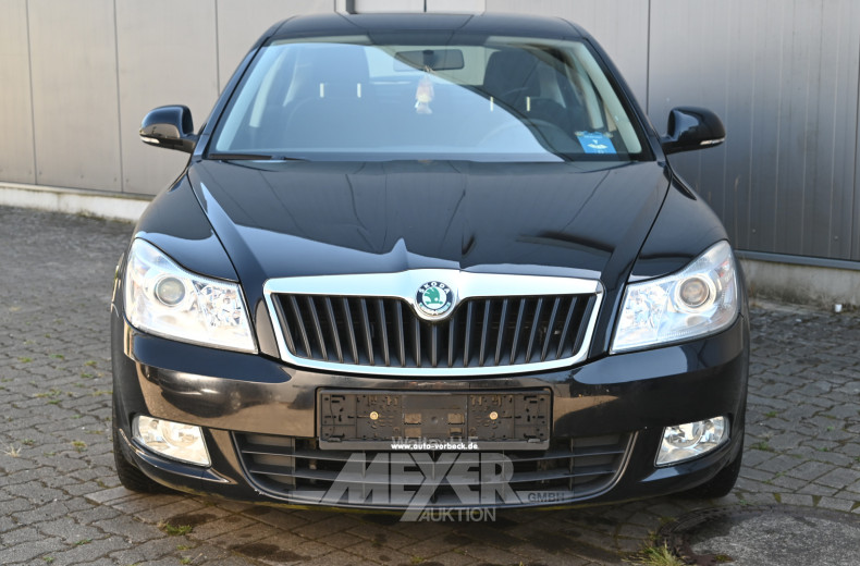 SKODA Octavia 1.2 Limousine, schwarz