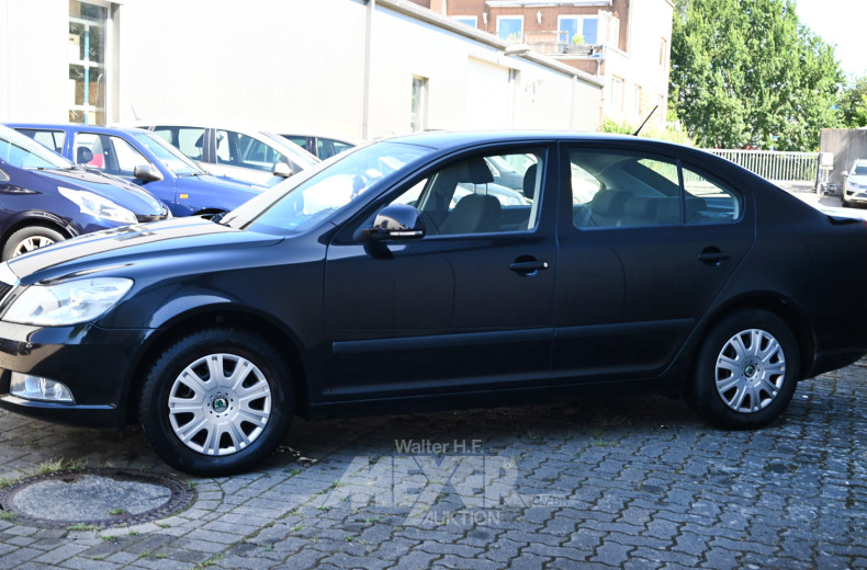 SKODA Octavia 1.2 Limousine, schwarz