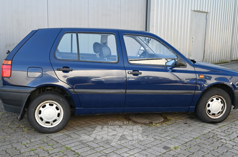 VOLKSWAGEN Golf III, blau