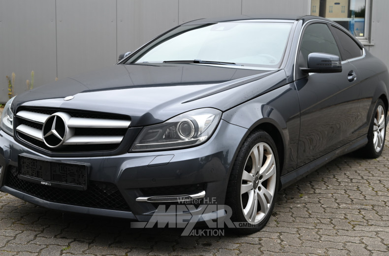 MERCEDES-BENZ W204 C250 CGI 7G-Tronic