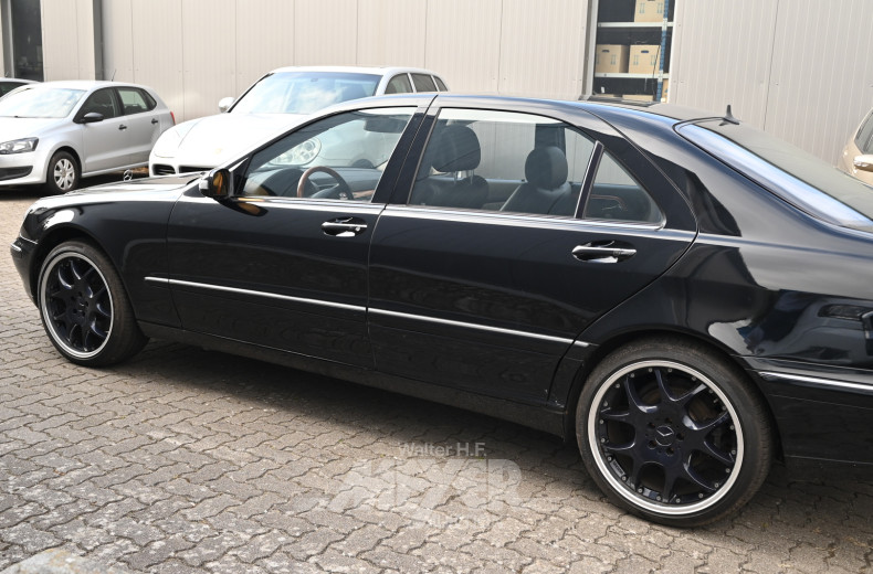 MERCEDES-BENZ S500L, obsidian-schwarz