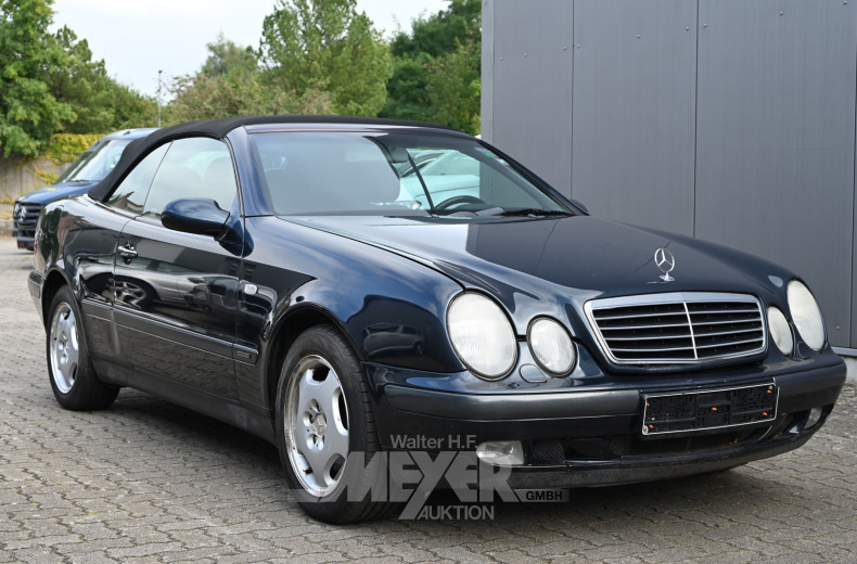 MERCEDES-BENZ CLK 320 Elegance,