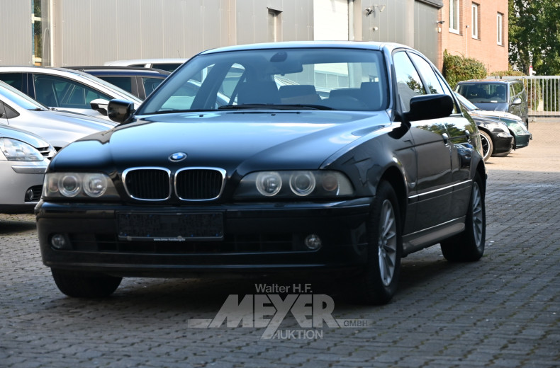 BMW 525i E39 spahirschwarz metallic,