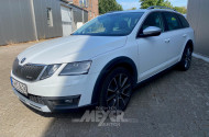 SKODA Ocatavia Combi 2.0 TDI 4x4 DSG