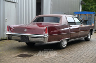 CADILLAC Fleetwood 60s Limousine