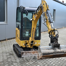 Los 327: Mini-Kettenbagger CATERPILLAR 301.8-05